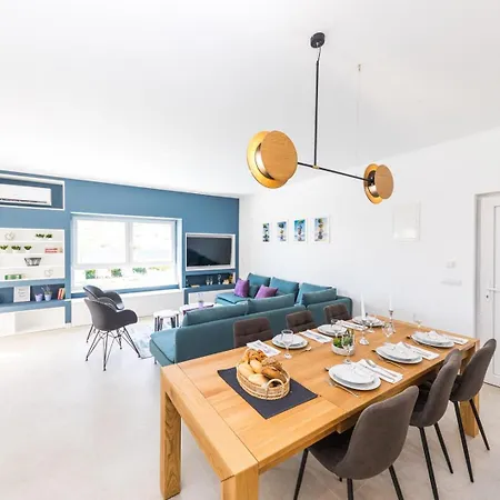 Olivia 빌라 트로기르