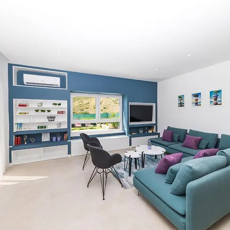 Olivia * 트로기르